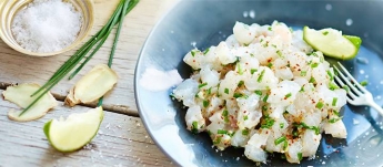 Tartare de bar au gingembre pimenté et fleur de sel de Camargue