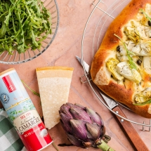 recette de la Foccacia blanche à l'artichaut et aux câpres