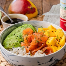 recette du Bowl de Saumon gravlax, avocat et mangue, sauce soja sucrée